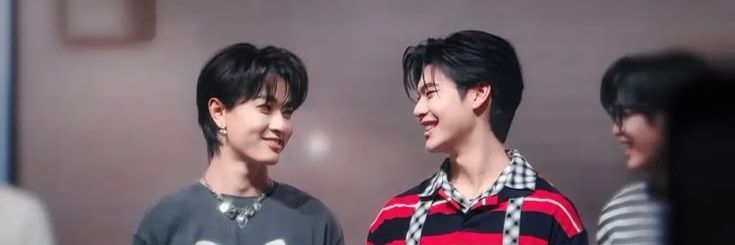 veni._ielle 🦷🌊🍒 banner