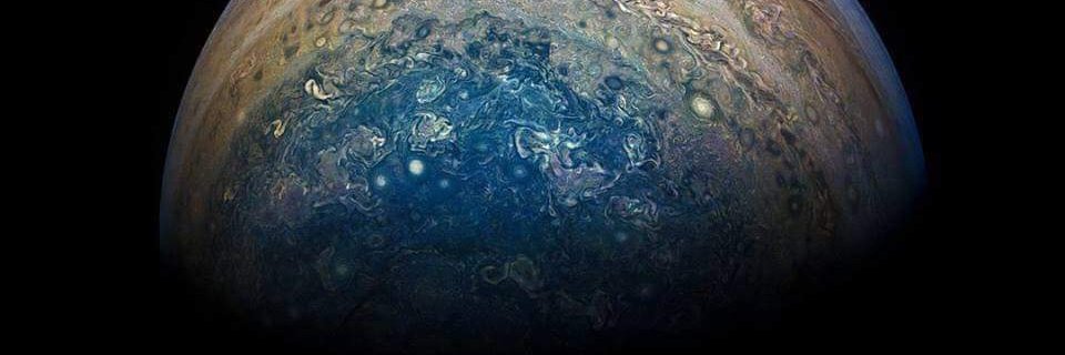 emlindy's profile banner image