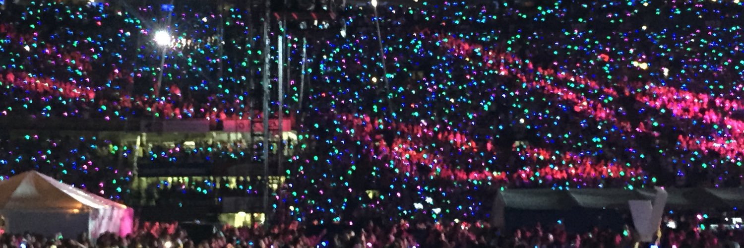 LorinElyse's profile banner image