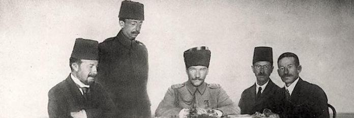 Mazhar Müfit Kansu banner