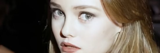 / banner