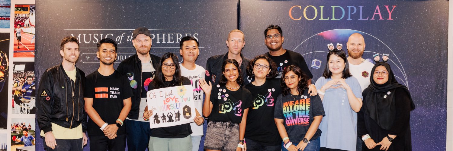 Dania🌙🎵🎻 banner