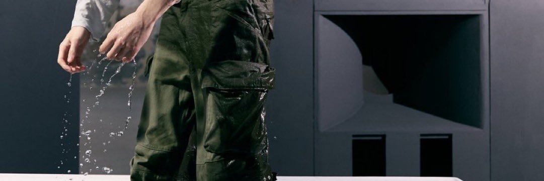 F banner