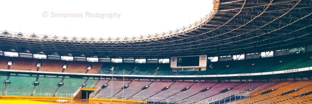 simranvues's profile banner image