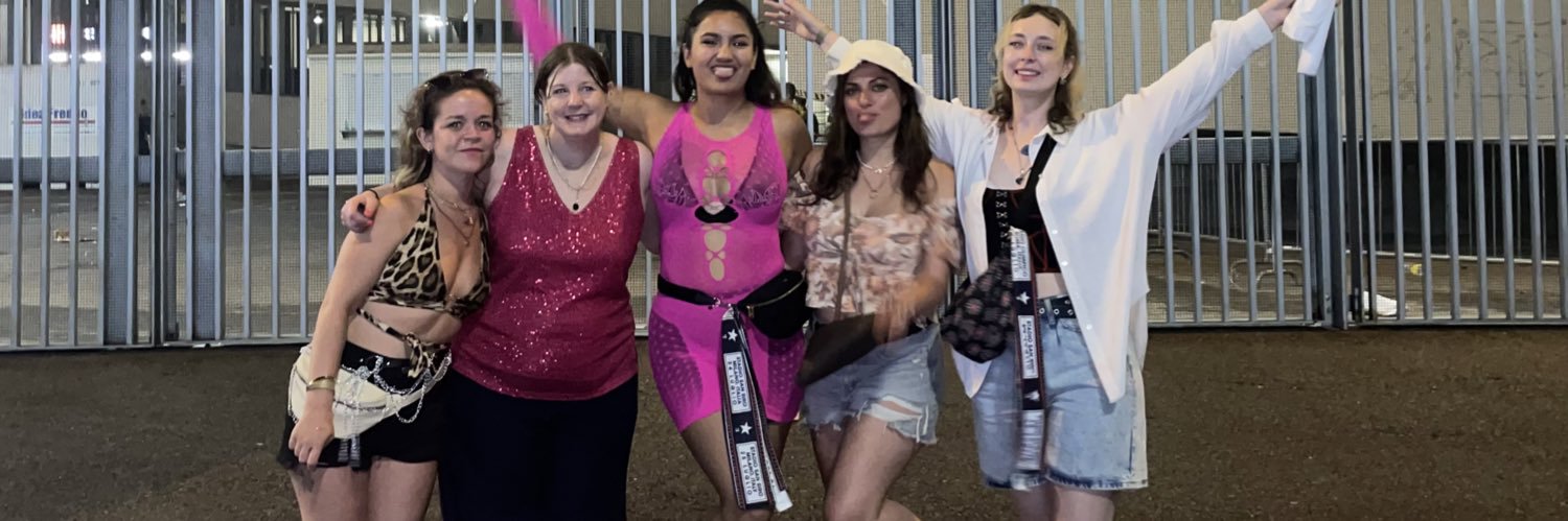 nadiadenton's profile banner image