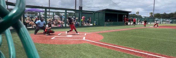 LailaIniguez_26 Profile Banner