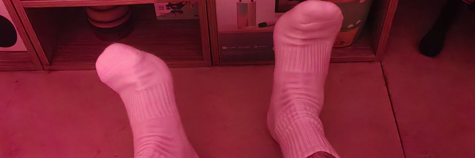 V banner