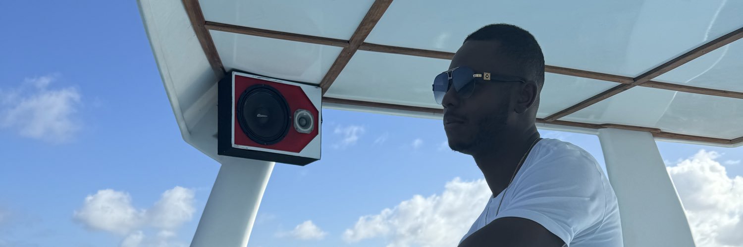 dredream_'s profile banner image