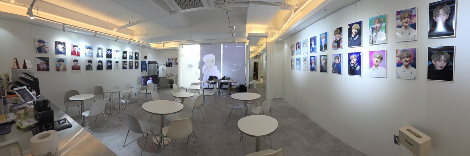 카페 메리 (홍대생카/생일카페/카페대관/포토부스/사진전시) banner