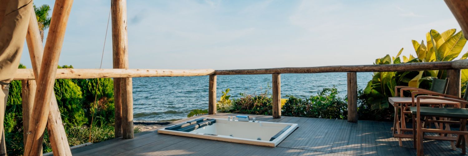 Ihunde Resort banner