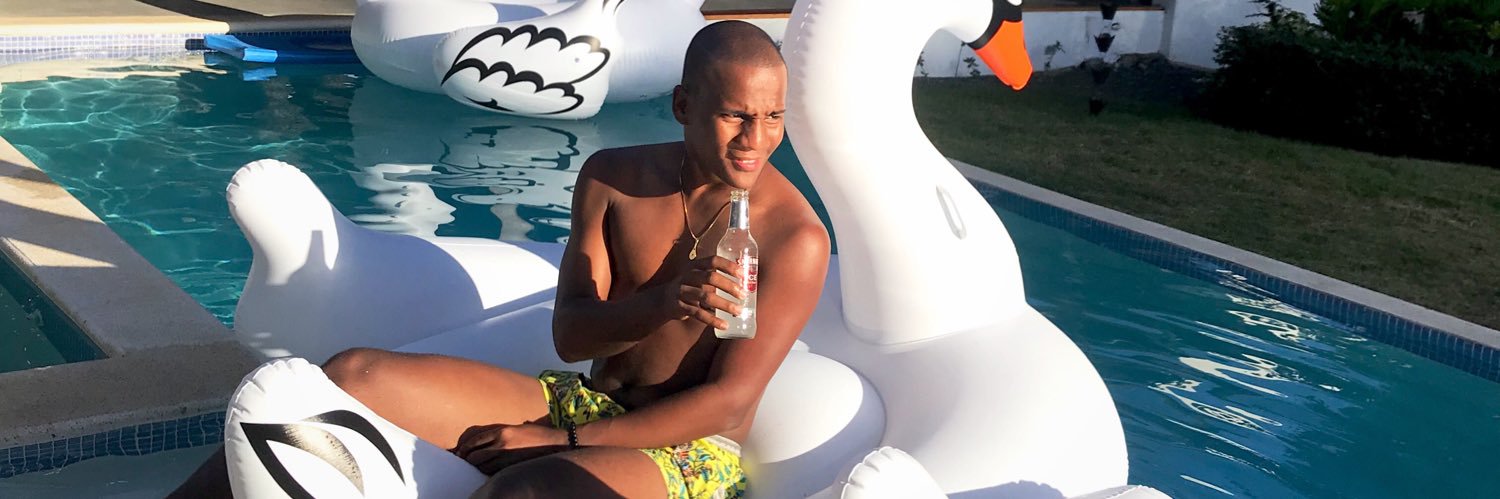 jixuz's profile banner image