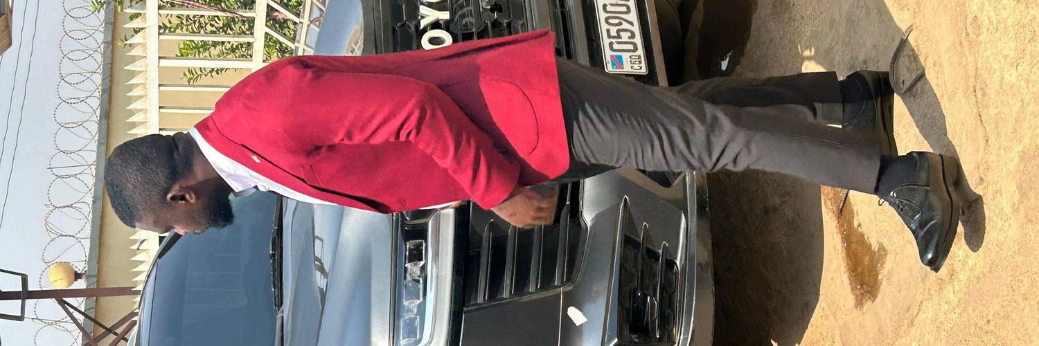 𝐹𝓇𝒶𝓃𝓀𝓁𝒾𝓃 𝐸𝓂. banner