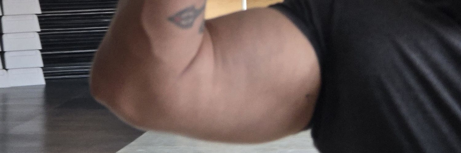 Distracto9000's profile banner image