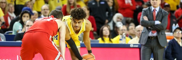 umhoops Profile Banner