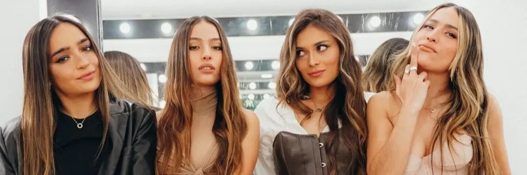 ALaParDeEllas's profile banner image