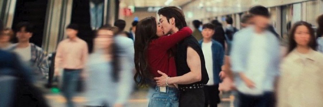 Jen⭐️ || mooncovey era banner