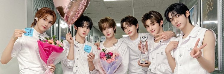 도훈˖ ࣪⊹🪽🫧 banner