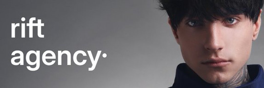 LaPrimaDeCry👽🖤 banner