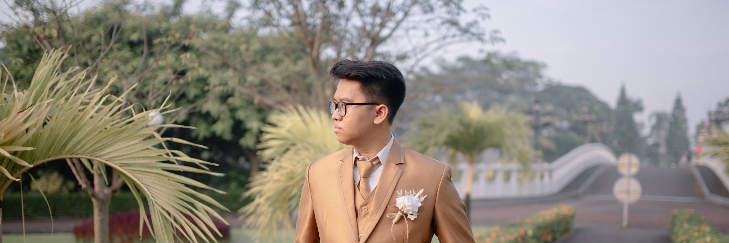 nadialuthfik's profile banner image