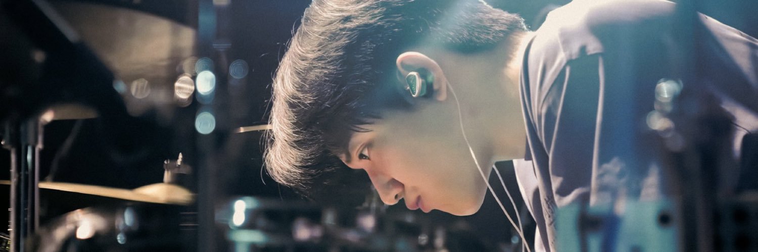 𝖽𝗈𝗍. banner