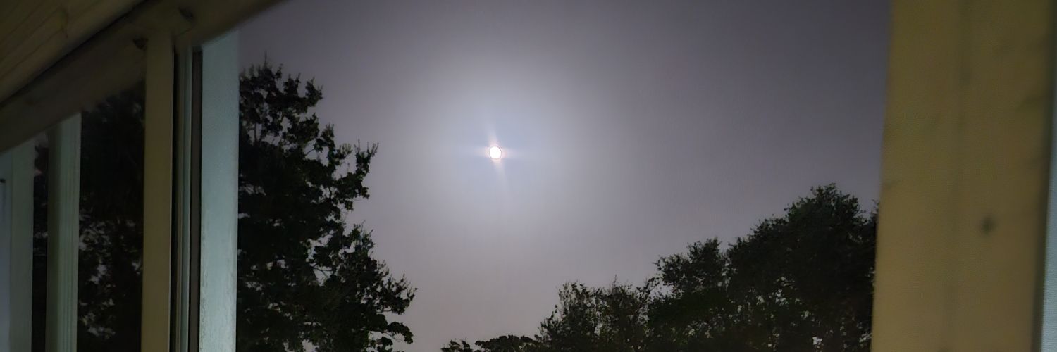 underyou81's profile banner image