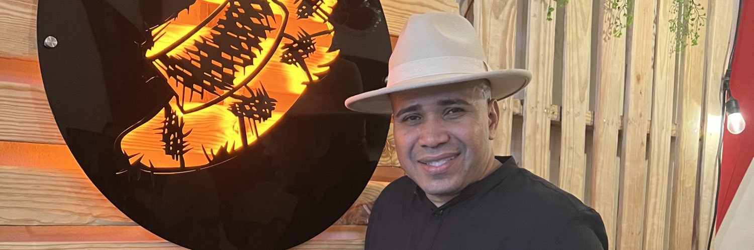 hectormandinga's profile banner image