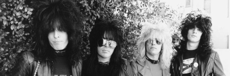 DARTH VADER SE METE LOS SABLES DE LUZ POR EL CULO banner