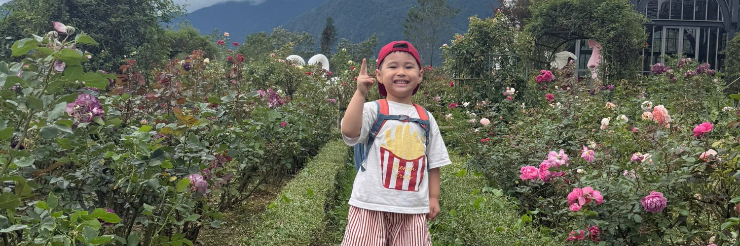 danhquynh's profile banner image