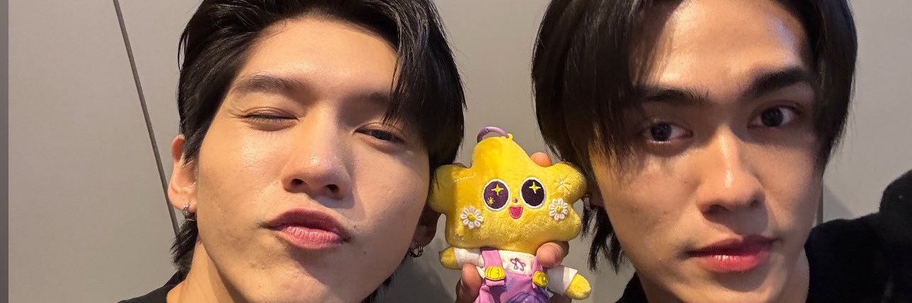 Julyyy✨💛💜 banner