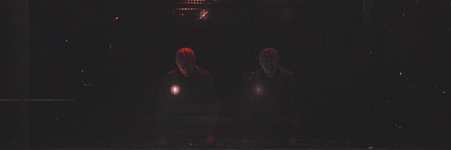 B banner