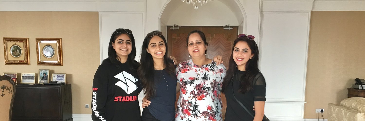 kirankaur28's profile banner image