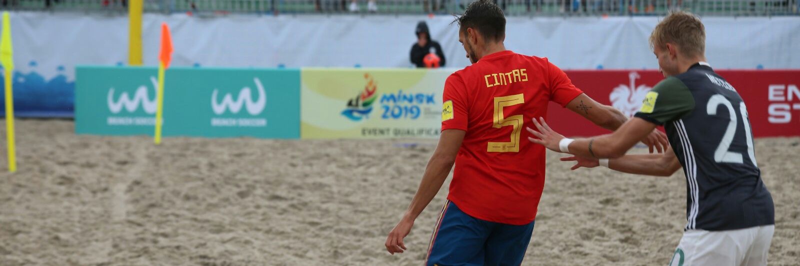 jose cintas caro banner