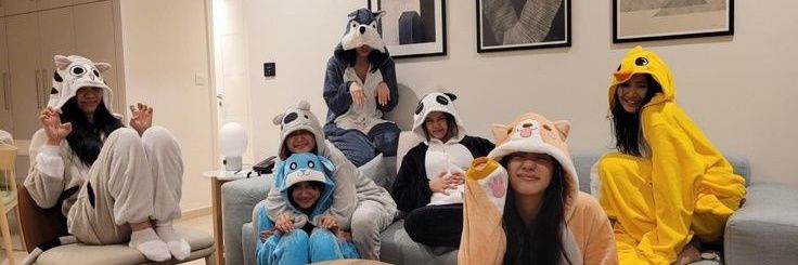 v0uchme's profile banner image