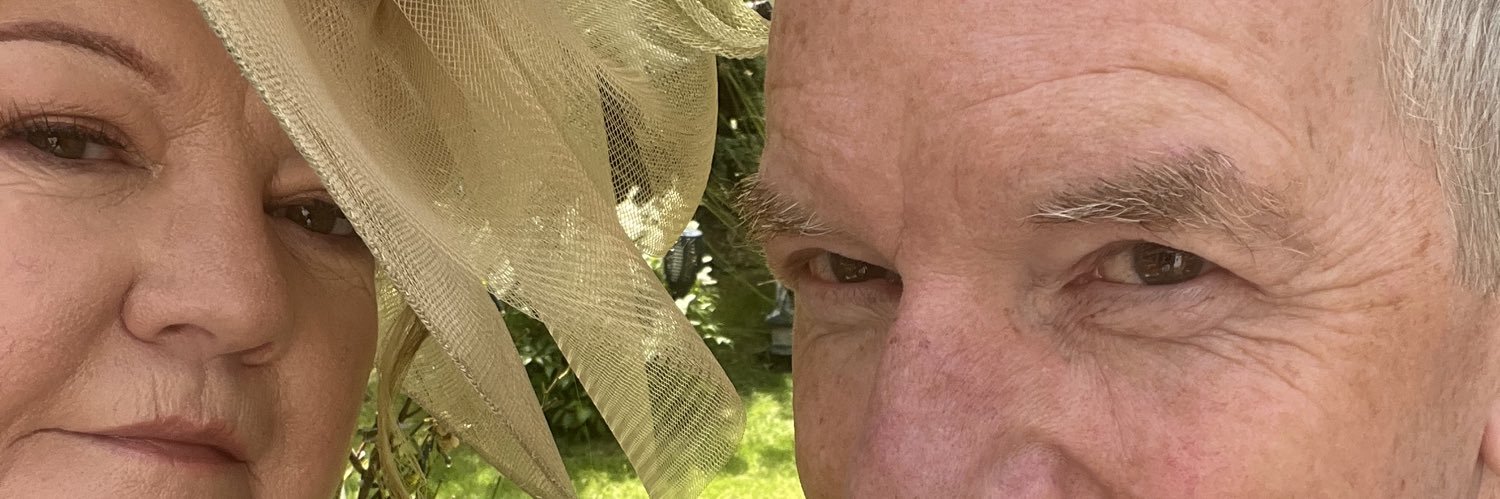 carole howells banner