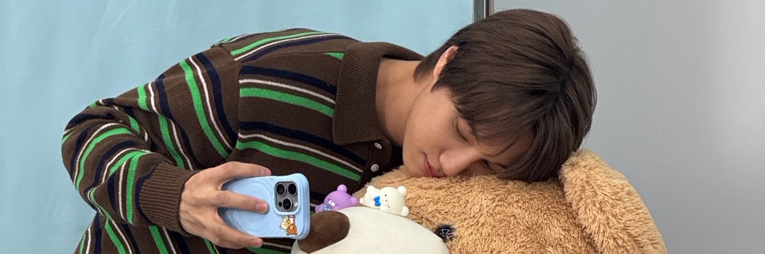 ・⩊・ banner