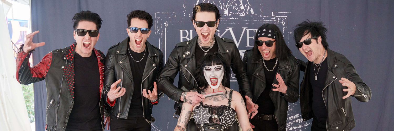 Wild One Nikasaur banner