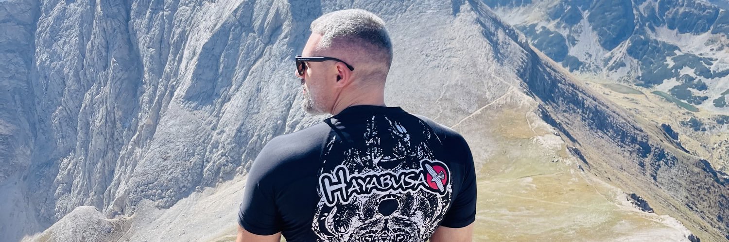 Vitanow's profile banner image