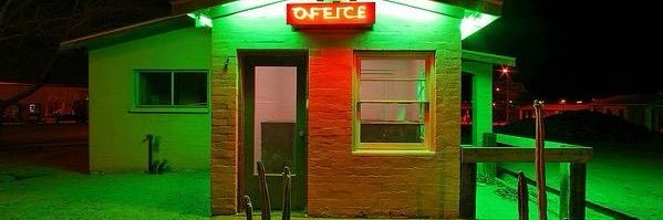 𝐝𝐞𝐬𝐞𝐫𝐭-𝐭𝐡𝐢𝐧𝐠 ⌖ banner