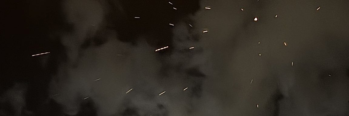 ‰'s banner