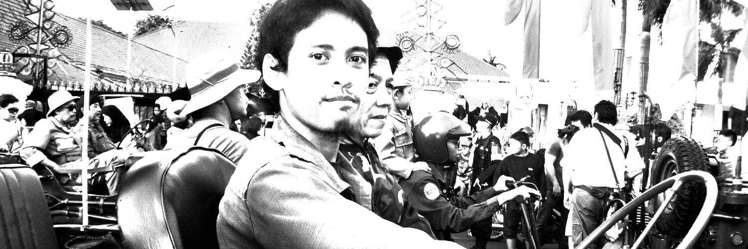 RizkyE's profile banner image