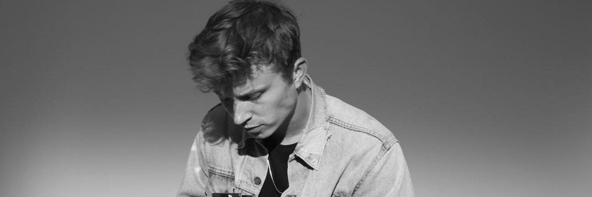Kenny Wormald Online banner