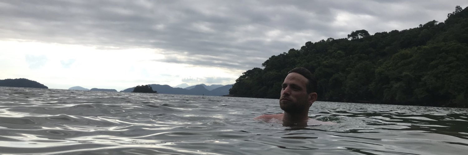 AdrianDeSosa's profile banner image