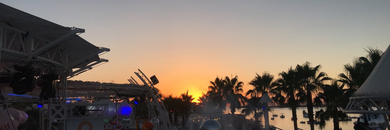 nicolabrowne_'s profile banner image