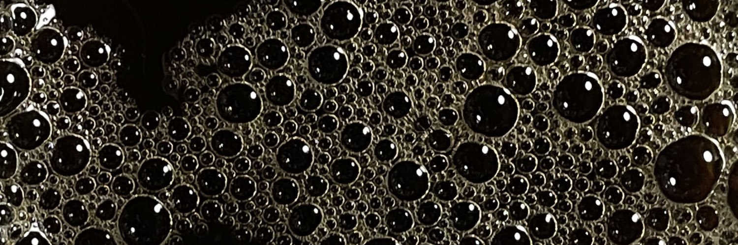 w banner