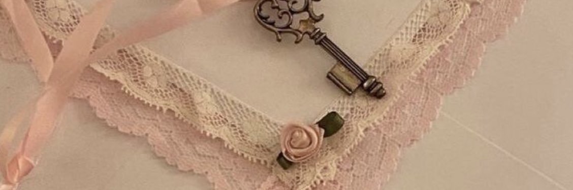 mia⸆⸉ ✪'s banner