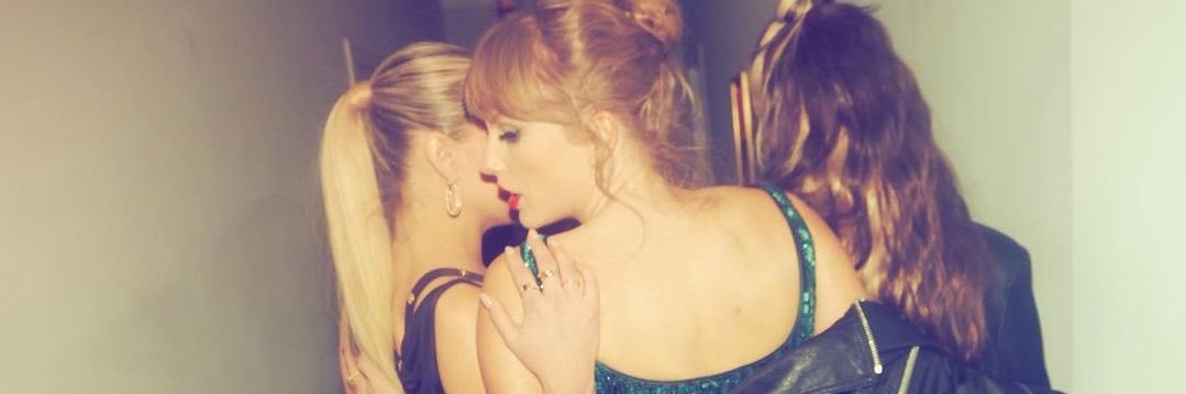 megan ♡♀saw taylor x2:’) banner