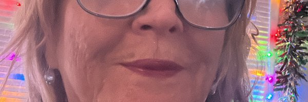 MaureenE81296 Profile Banner