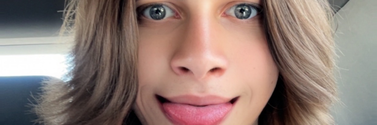 alec banner