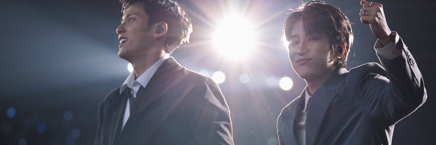 Gray 🐶🐱's banner