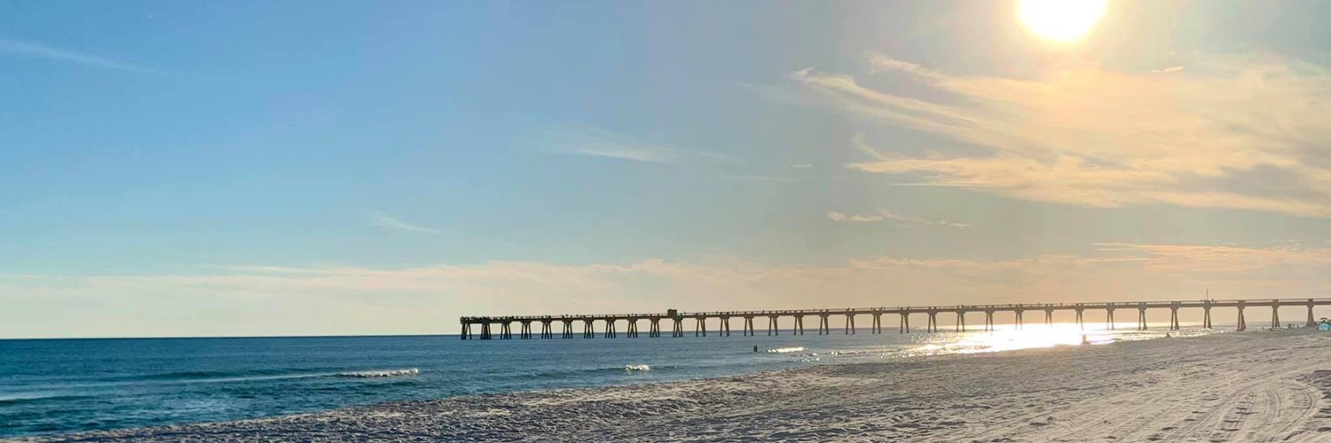 1MagicalRealtor's profile banner image